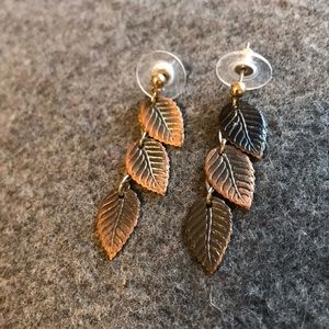 Leaf earrings